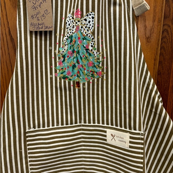 Cute Bow Christmas Tree 🌲 Stripe Apron - Picture 2 of 3